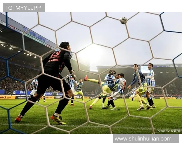 足球明星与韩星的魅力对决谁更受欢迎与影响力更大 足球明星与韩星的魅力对决谁更受欢迎与影响力更大